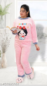 Imported winter wool nightsuit with long sleeves, printed net pattern